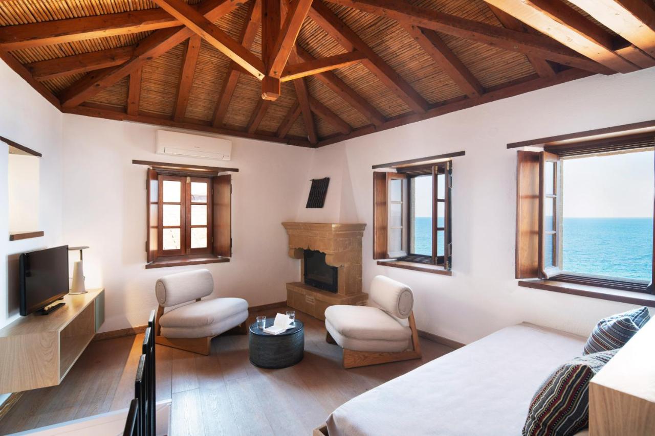 Kalnterimi Guesthouses Монемвазия Экстерьер фото